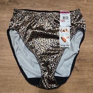 NWT! Vintage Vanity Fair Silky Leopard Print Briefs Granny Panties Size 7